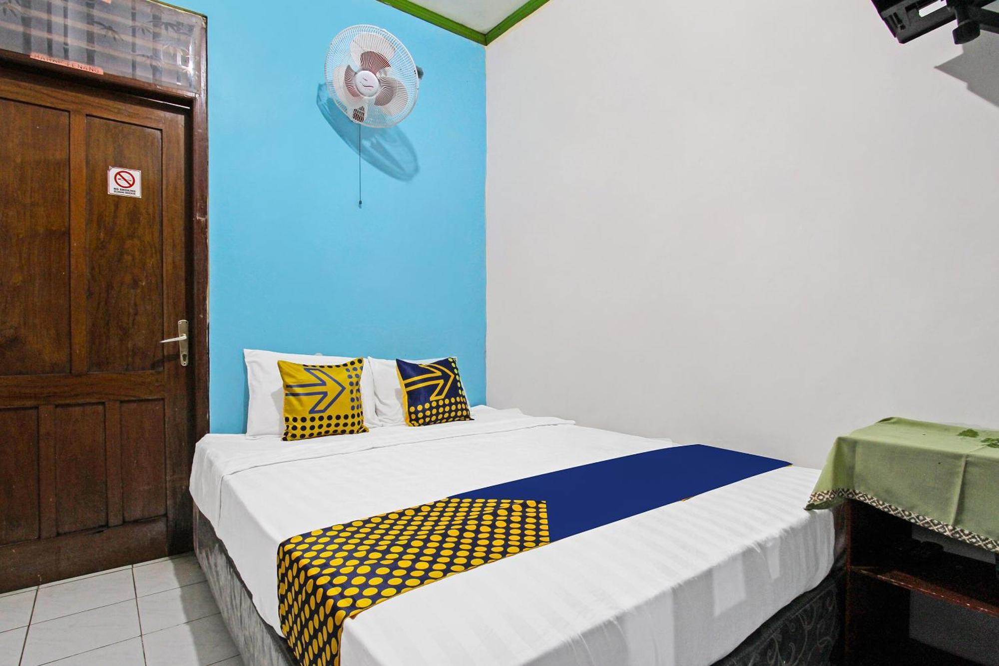 Spot On 91911 Rejeki Homestay Syariah Malioboro Yogyakarta Exterior photo