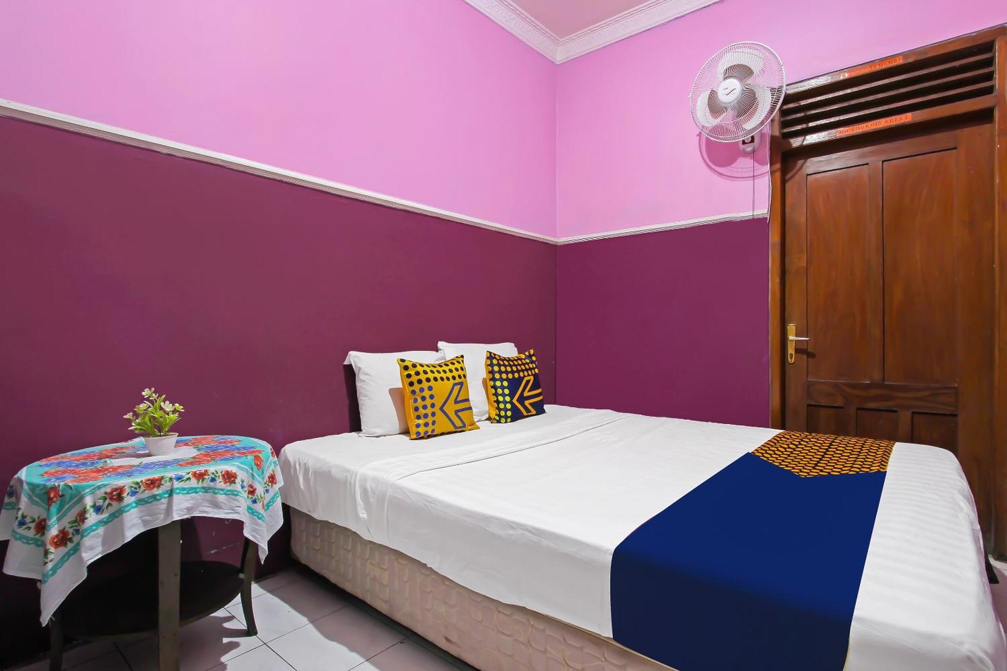 Spot On 91911 Rejeki Homestay Syariah Malioboro Yogyakarta Exterior photo